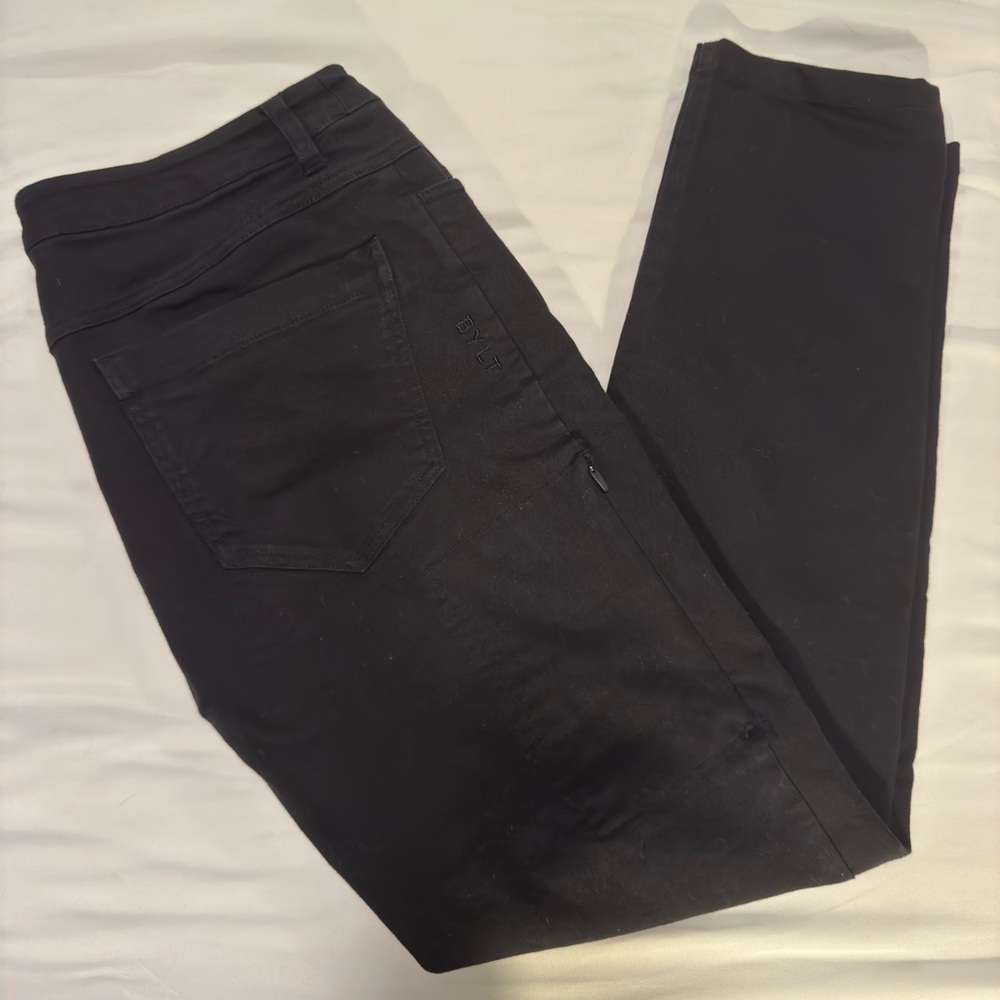 Tech Denim Everyday Pant 2.0
Black